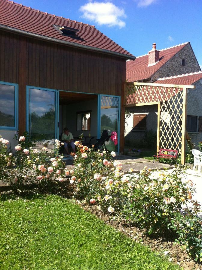 Gite De La Roseraie Louchy-Montfand Exterior foto